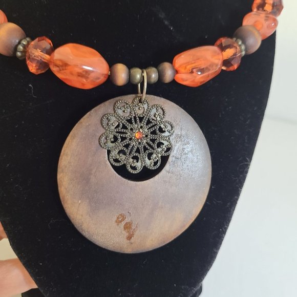 Copper beaded Necklace with wooden pendant - Picture 2 of 7